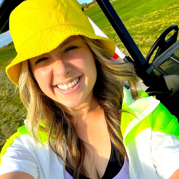 Meet your Posher, Joyce - Picture 1 of 1